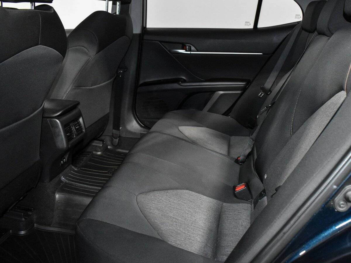 Б/У Тойота Камри 2019 года. Фото: #10