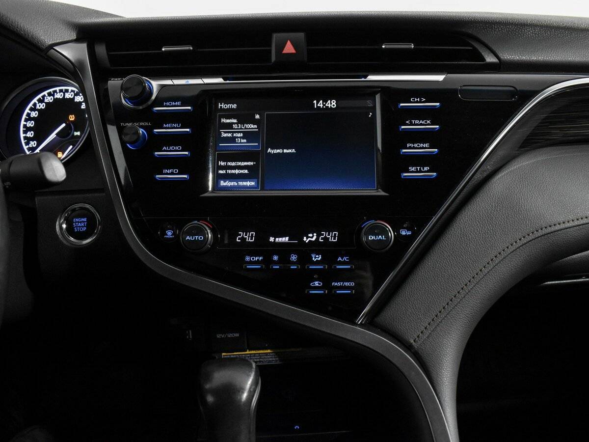 Б/У Тойота Камри 2019 года. Фото: #14