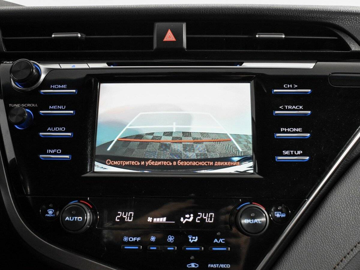 Б/У Тойота Камри 2019 года. Фото: #18