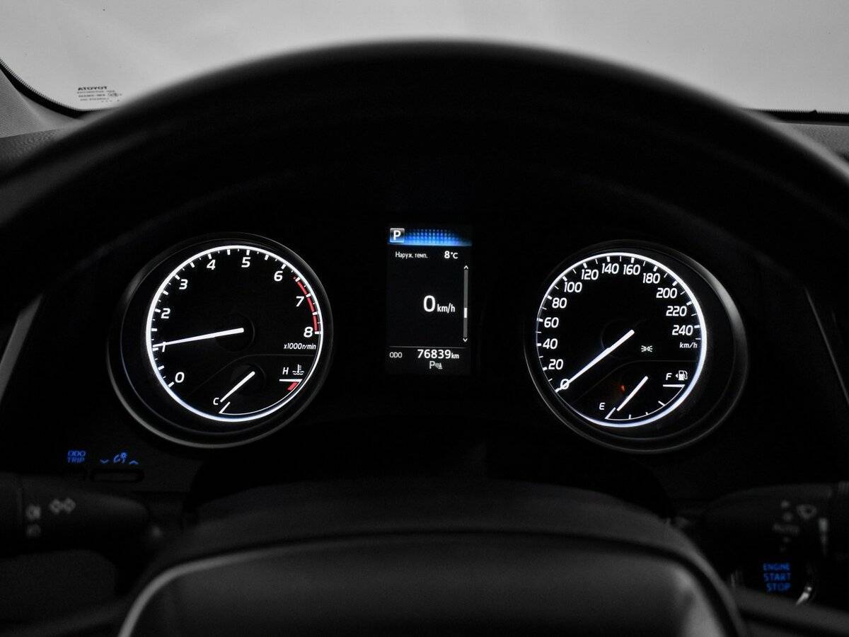 Б/У Тойота Камри 2019 года. Фото: #19