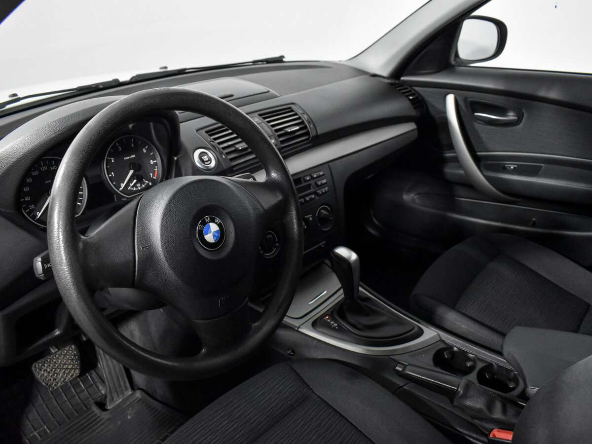 Б/У БМВ 1 серии 2010 года. Фото: #8