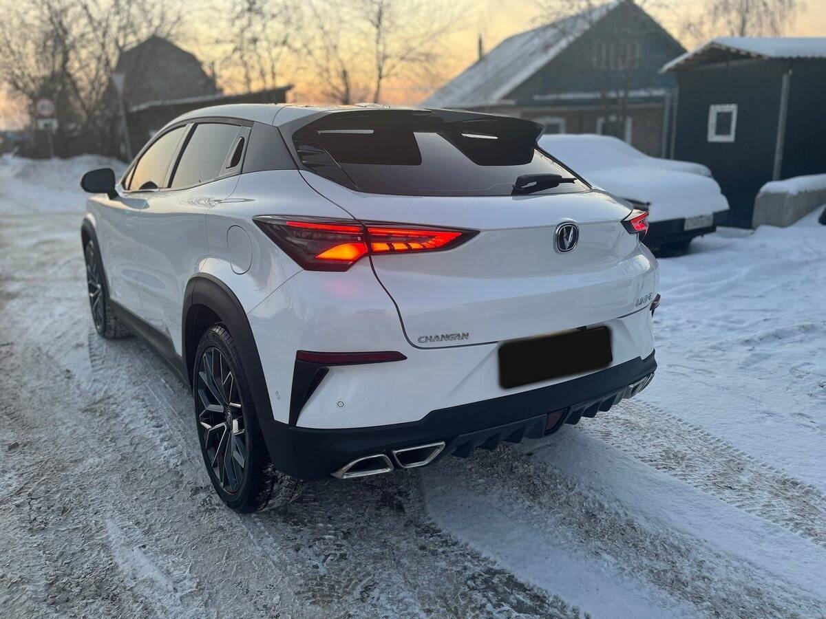 Б/У Чанган УНИ-Т 2023 года. Фото: #3