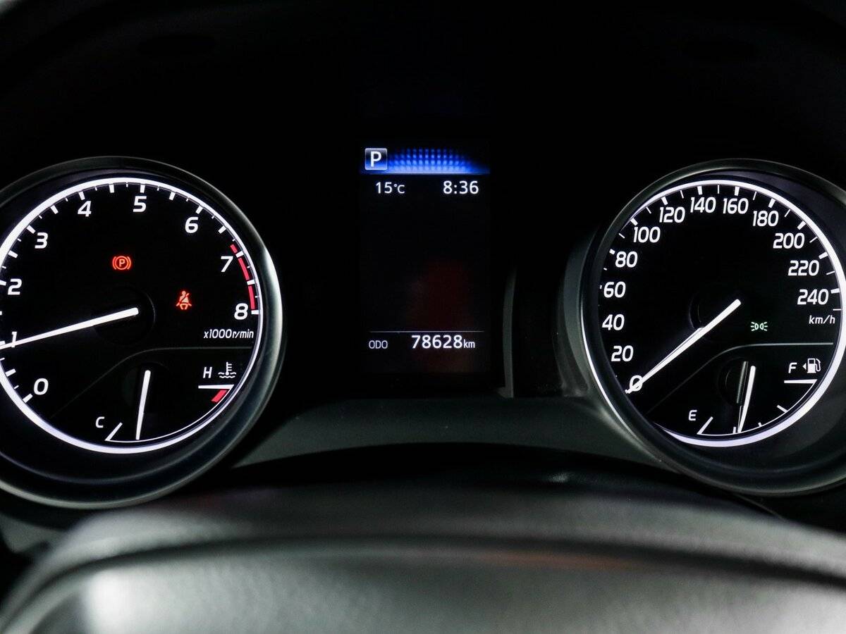 Б/У Тойота Камри 2021 года. Фото: #10