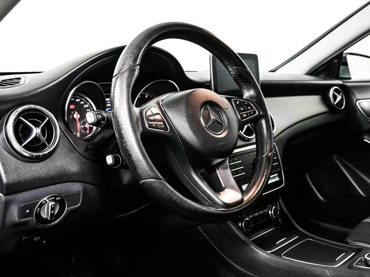 Б/У Мерседес-Бенц КЛА 2018 года. Фото: #11