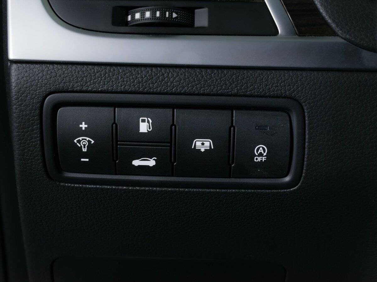 Б/У Генезис Г80 2017 года. Фото: #16