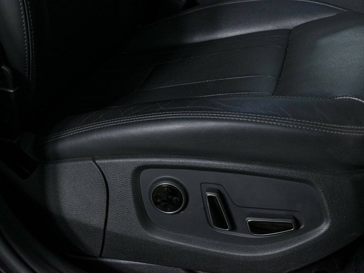 Б/У Генезис Г80 2017 года. Фото: #18