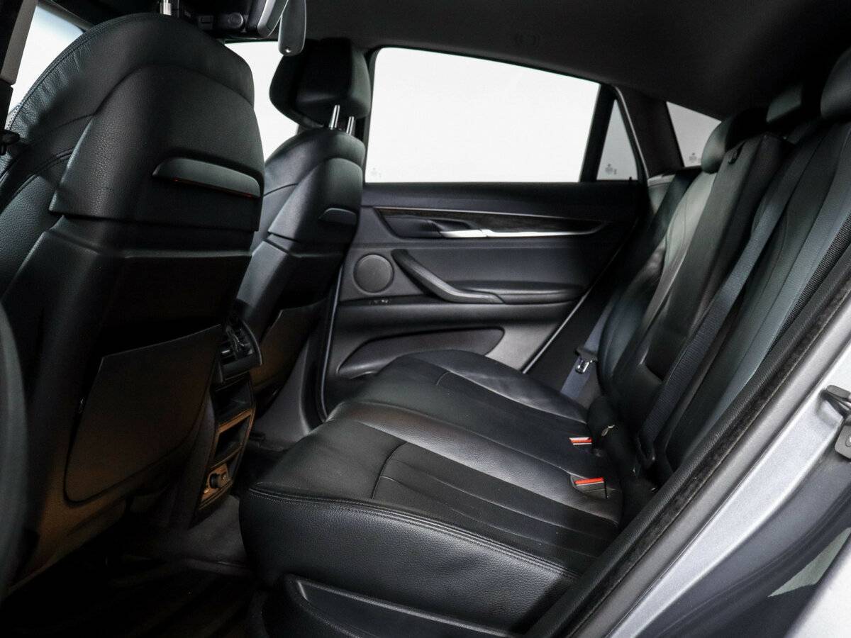 Б/У БМВ Икс6 2016 года. Фото: #7