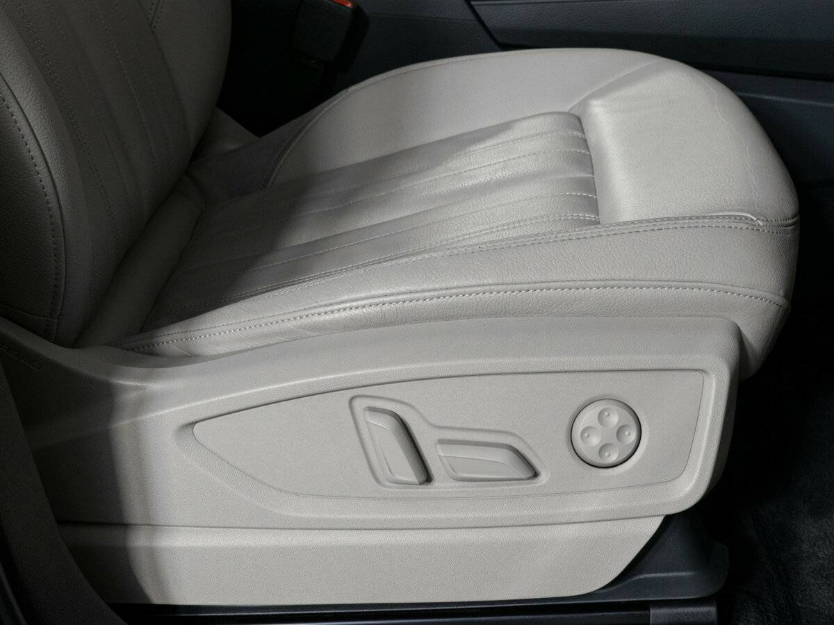 Б/У Ауди К5 2017 года. Фото: #16