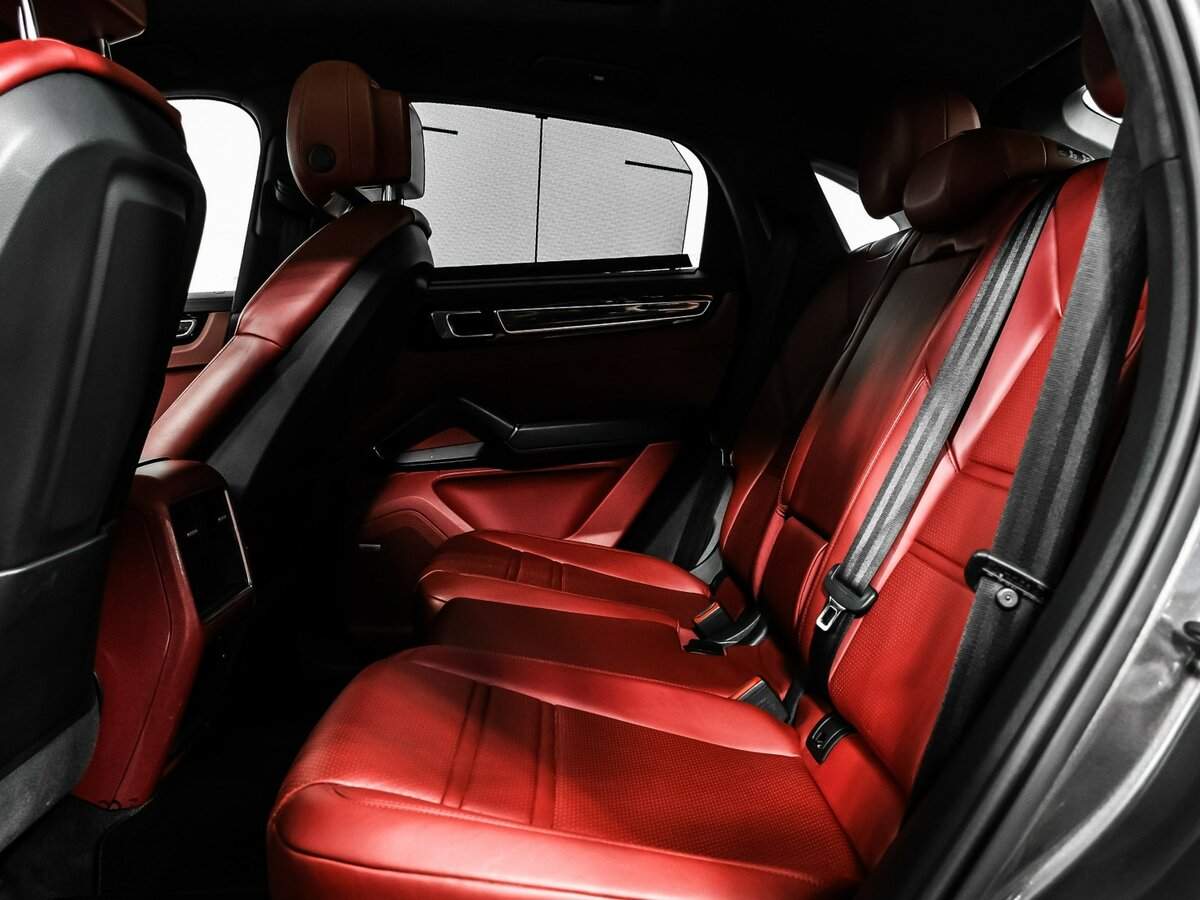 Б/У Порш Кайен 2019 года. Фото: #12