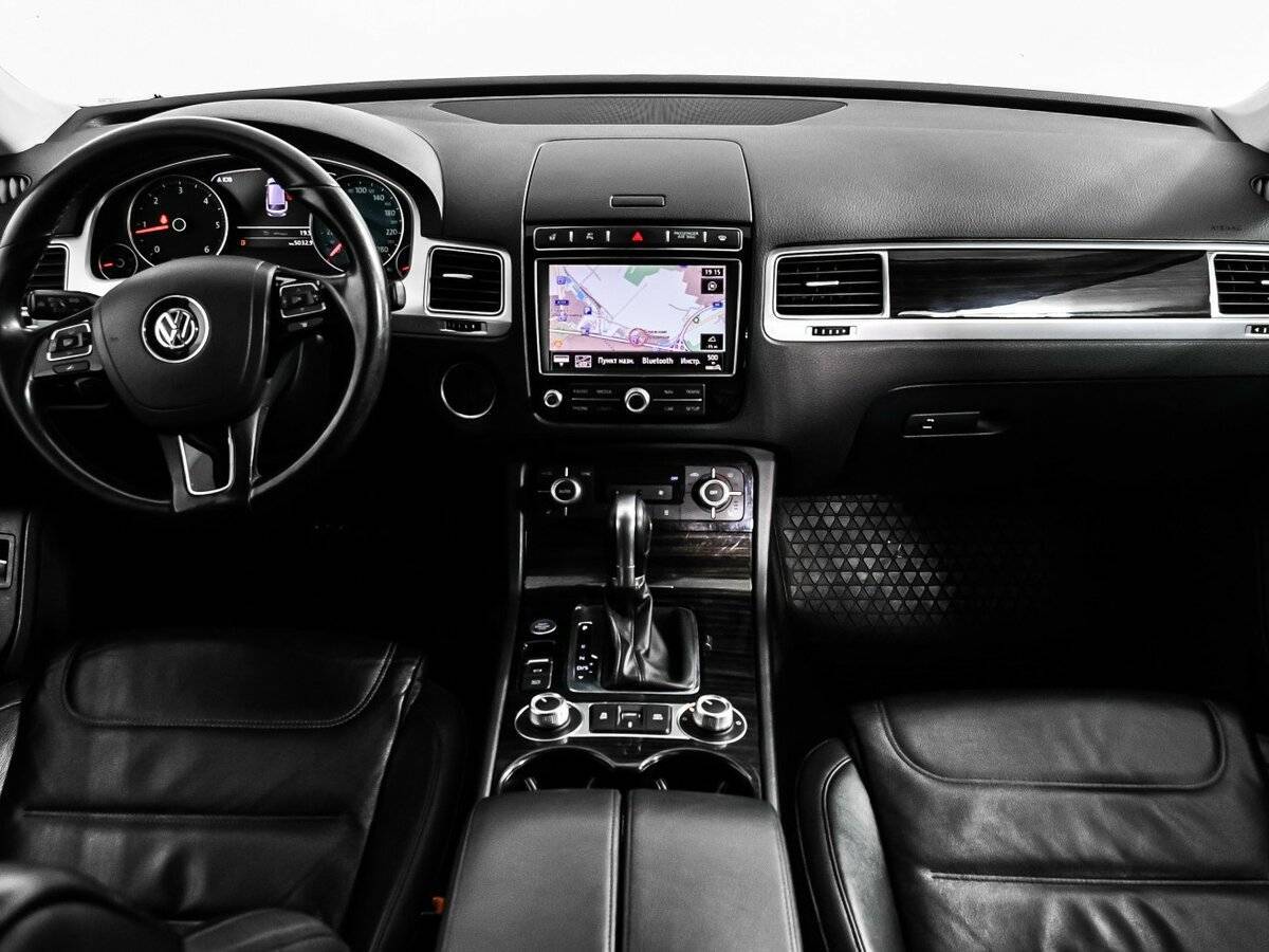 Б/У Фольксваген Туарег 2014 года. Фото: #10