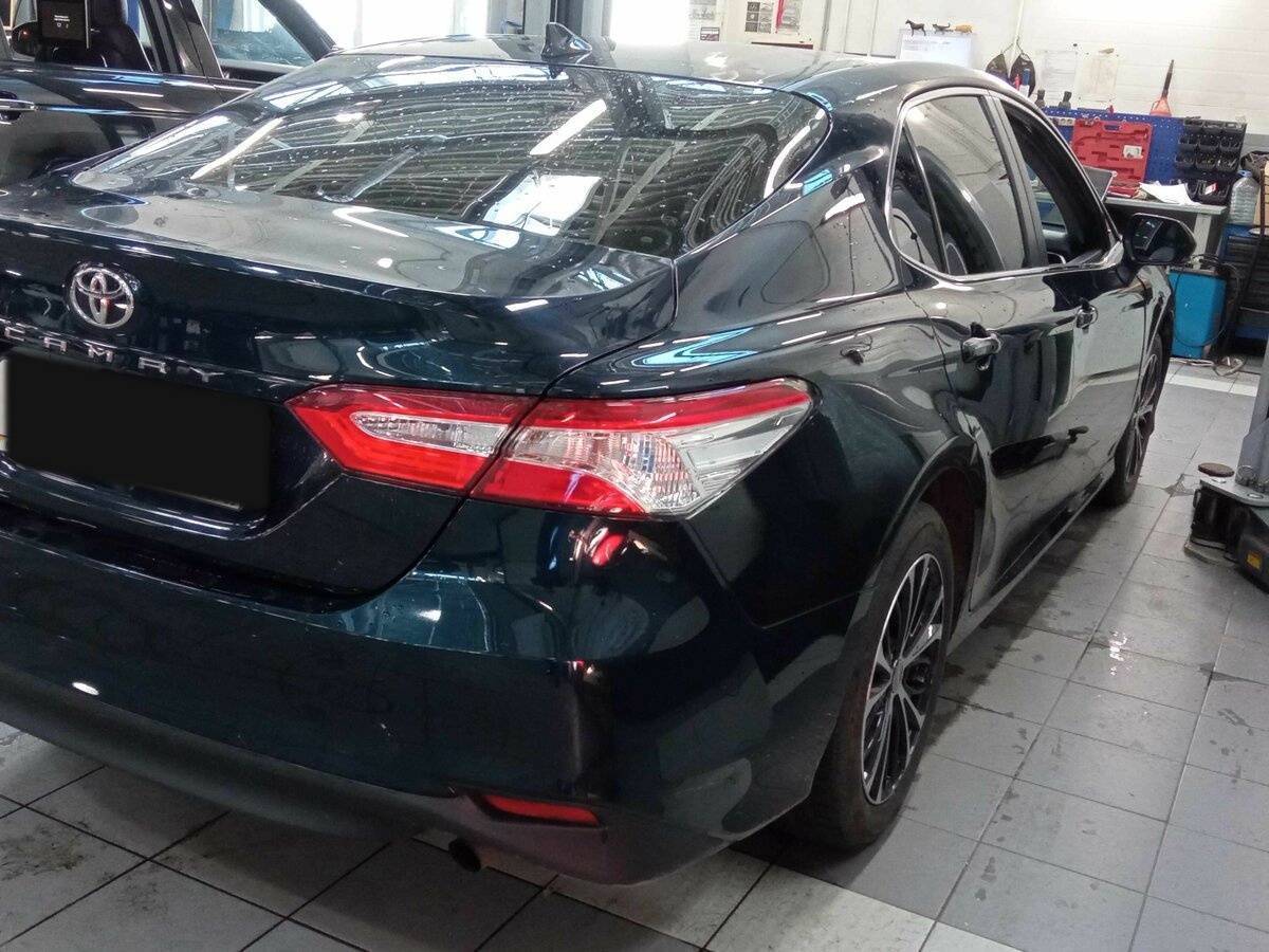 Б/У Тойота Камри 2020 года. Фото: #2