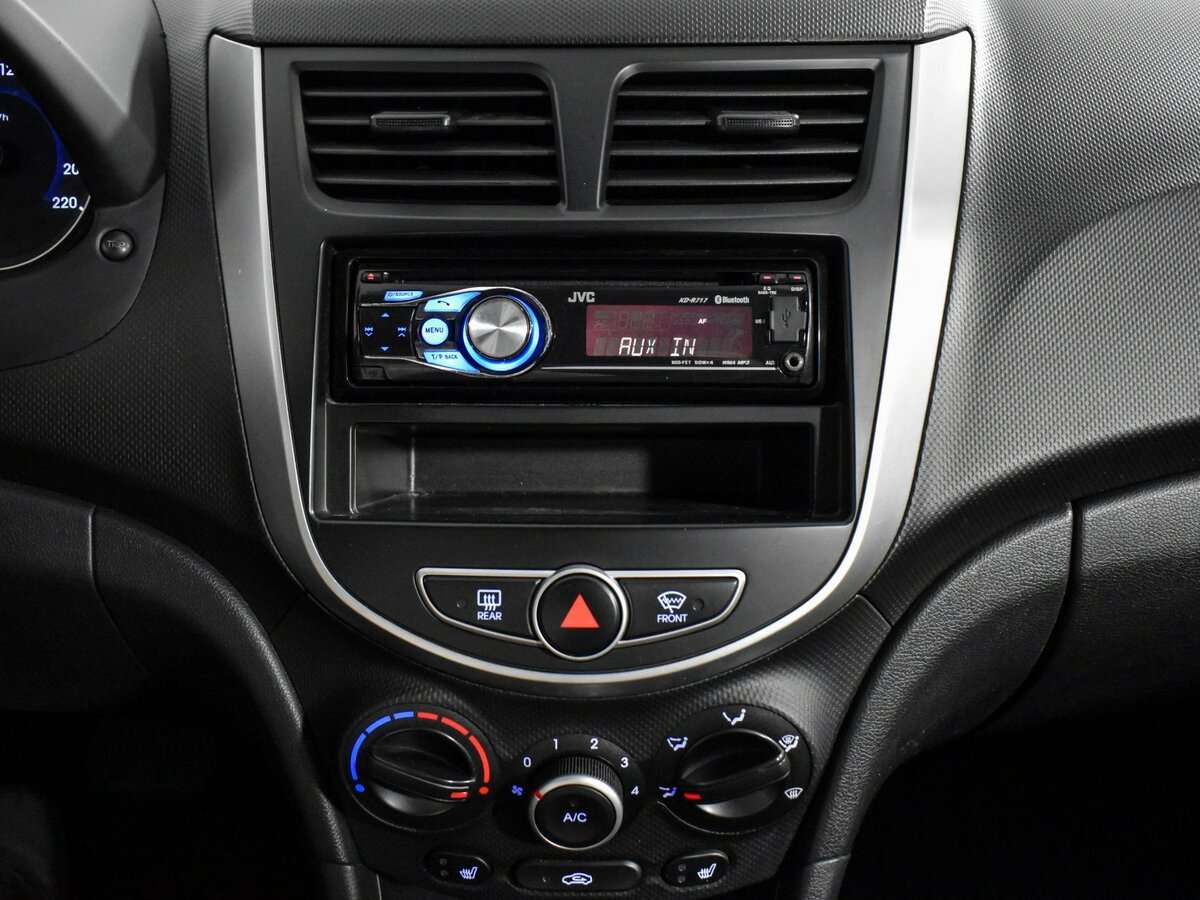 Б/У Хендай Солярис 2011 года. Фото: #13