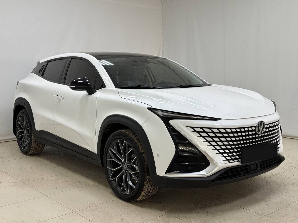 Б/У Чанган УНИ-Т 2023 года. Фото: #1