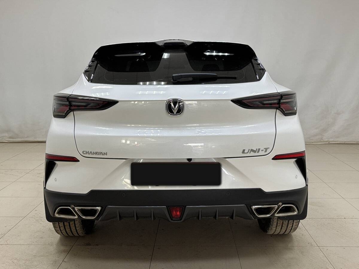 Б/У Чанган УНИ-Т 2023 года. Фото: #3