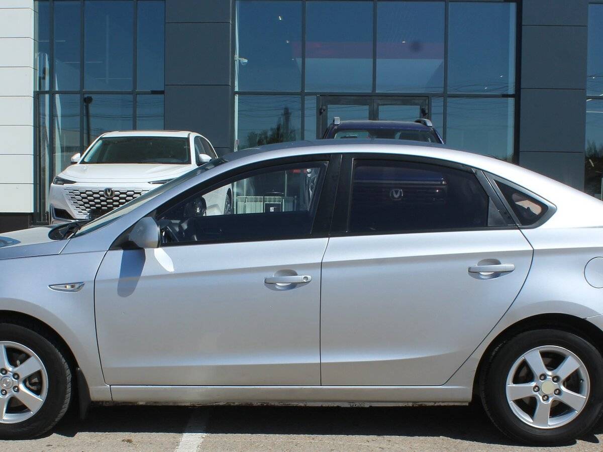 Б/У Чанган Eado 2014 года. Фото: #6