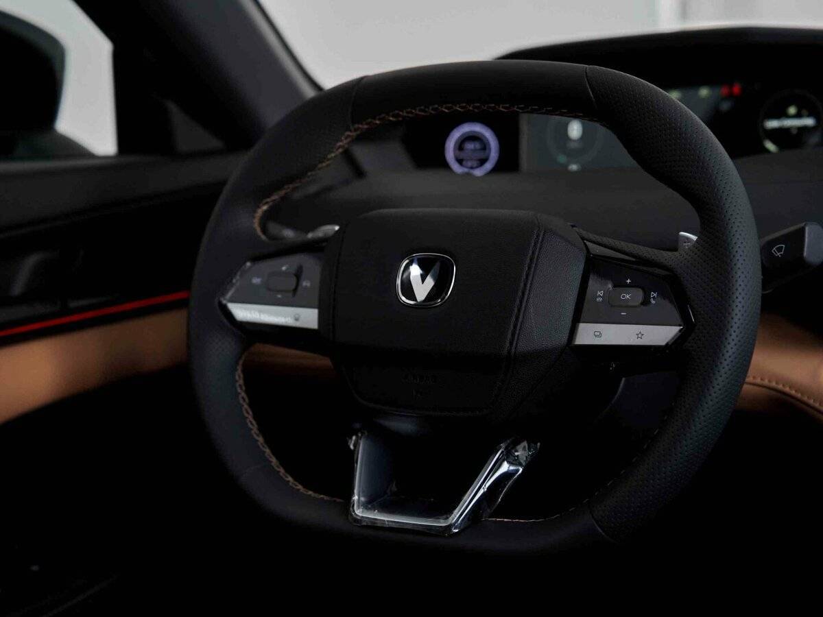 Б/У Чанган УНИ-В 2024 года. Фото: #12