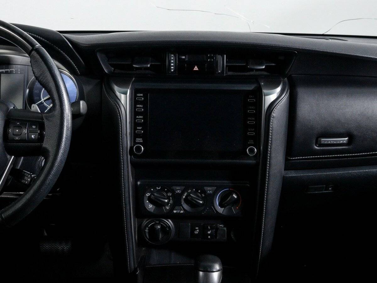 Б/У Тойота Фортюнер 2021 года. Фото: #7