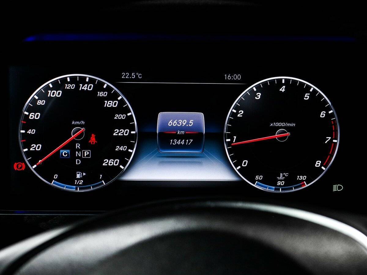 Б/У Мерседес-Бенц Е-Класс 2016 года. Фото: #7