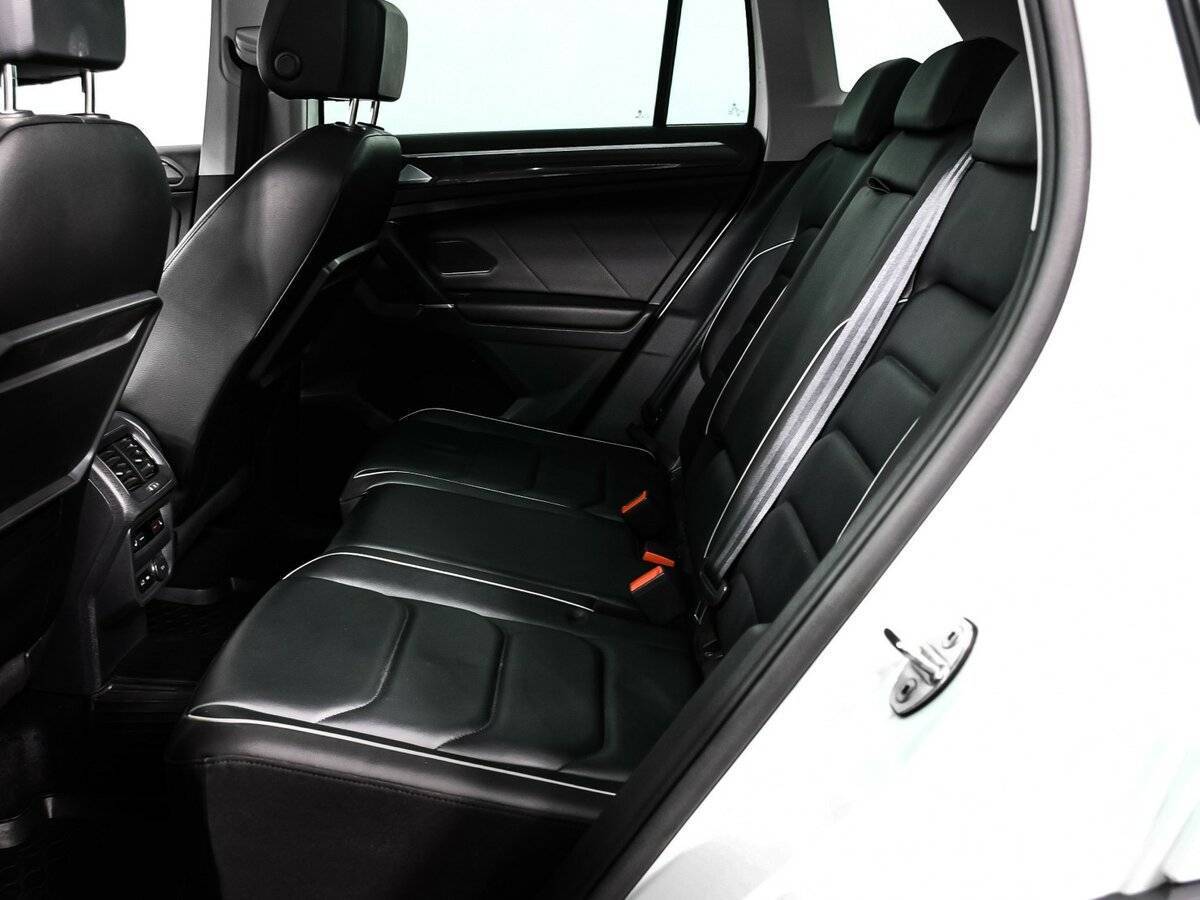 Б/У Фольксваген Тигуан 2018 года. Фото: #12