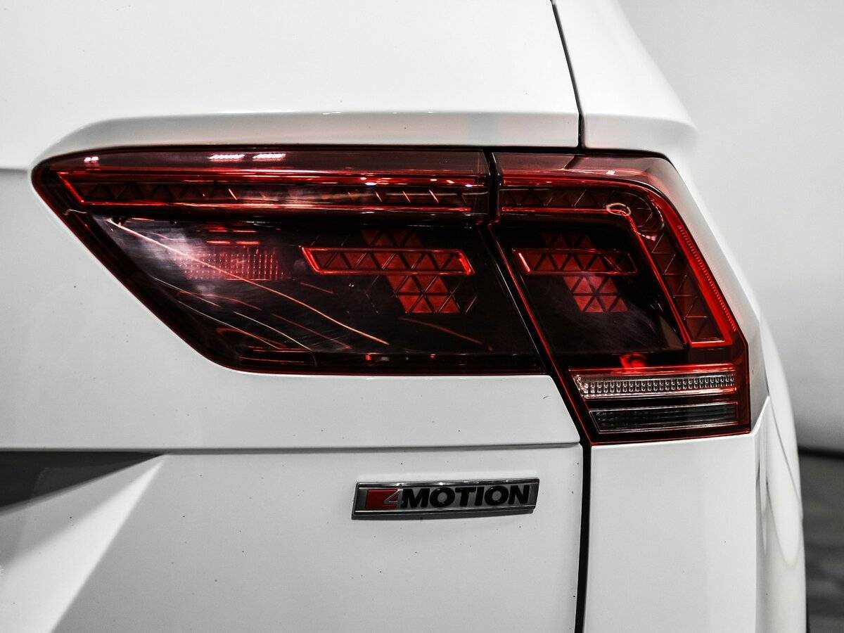 Б/У Фольксваген Тигуан 2018 года. Фото: #13