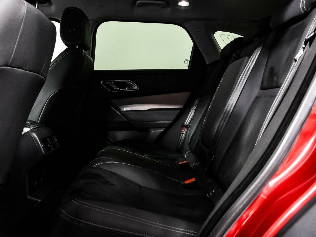 Б/У Лэнд Ровер Рэнж Ровер Велар 2017 года. Фото: #12