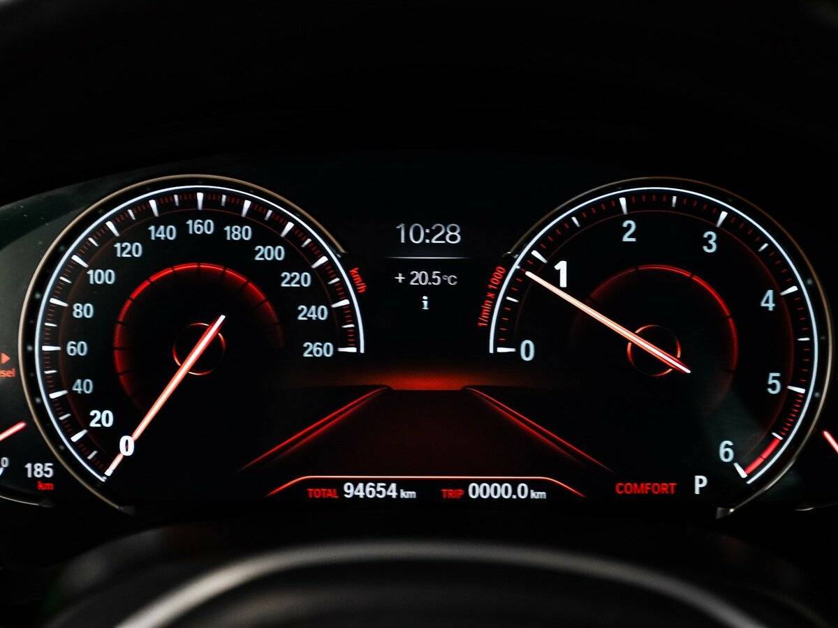 Б/У БМВ 5 серии 2018 года. Фото: #8