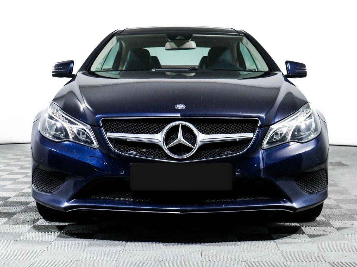 Б/У Мерседес-Бенц Е-Класс 2014 года. Фото: #1