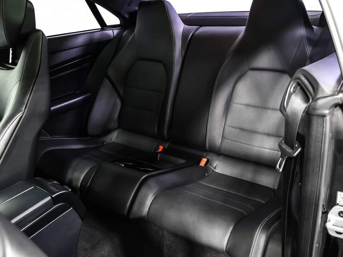 Б/У Мерседес-Бенц Е-Класс 2013 года. Фото: #12