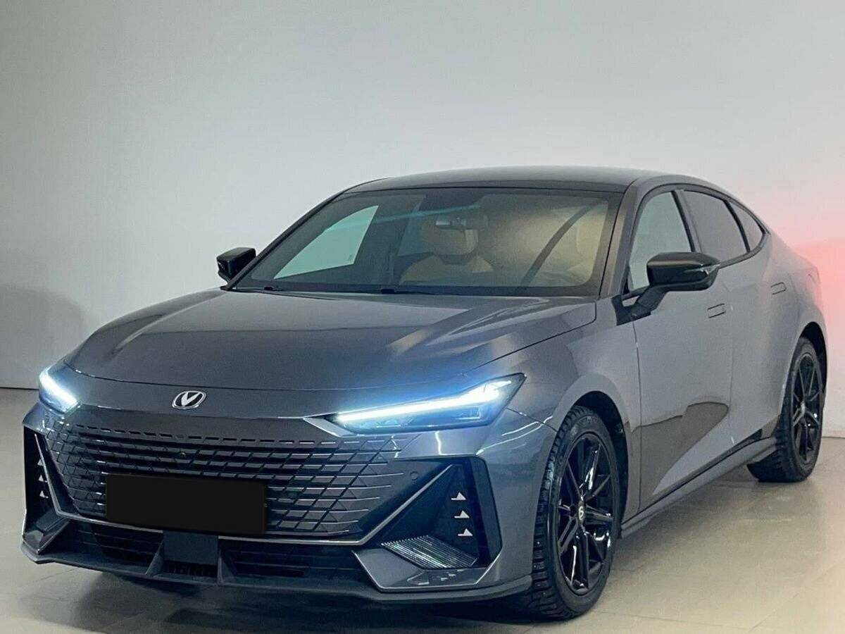 Б/У Чанган УНИ-В 2023 года. Фото: #2