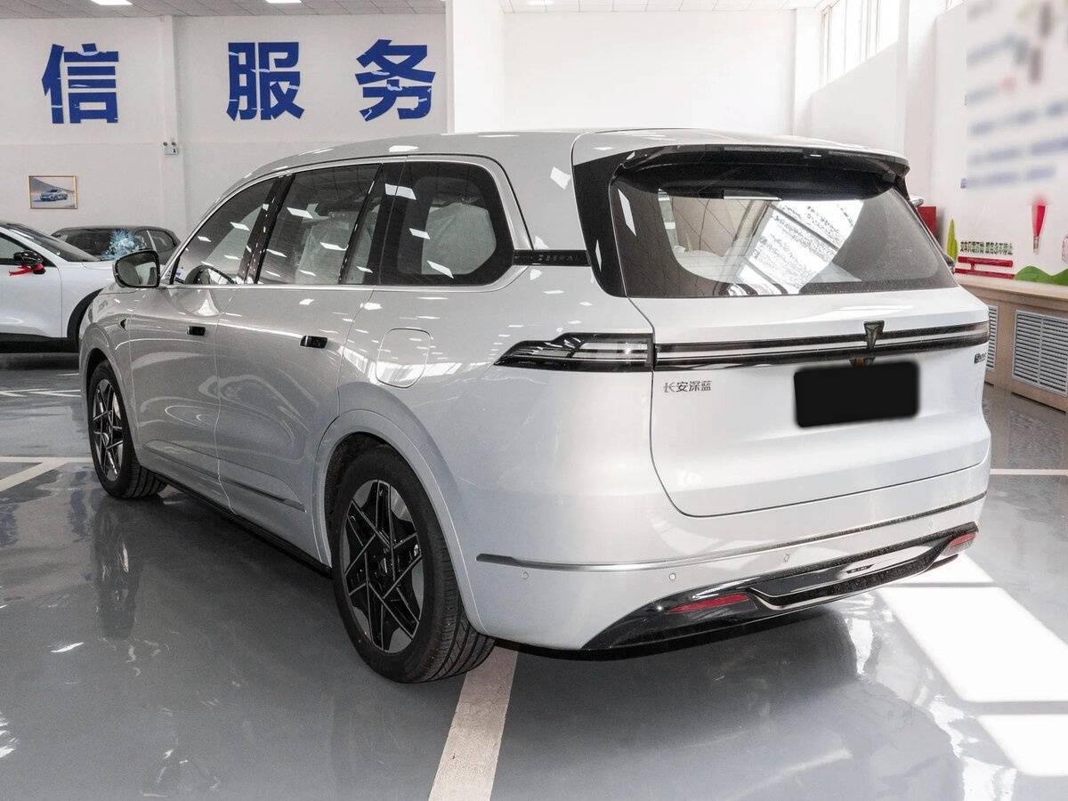 Б/У Чанган Deepal S09 2025 года. Фото: #3