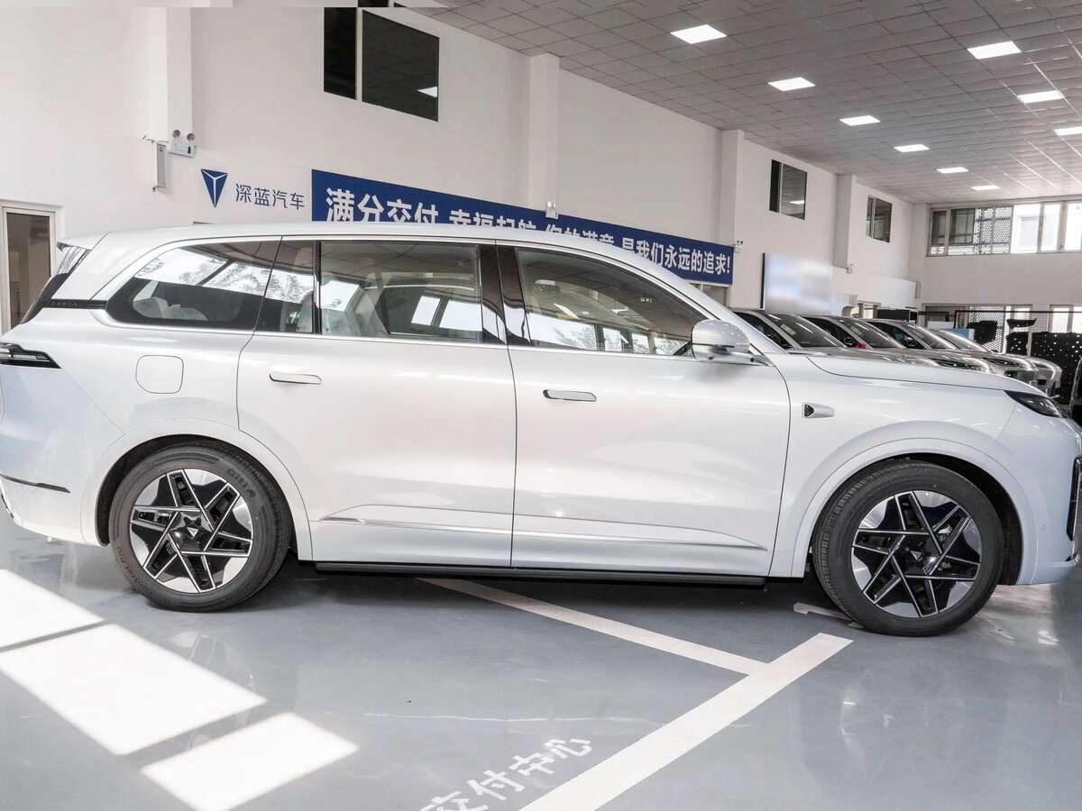 Б/У Чанган Deepal S09 2025 года. Фото: #7