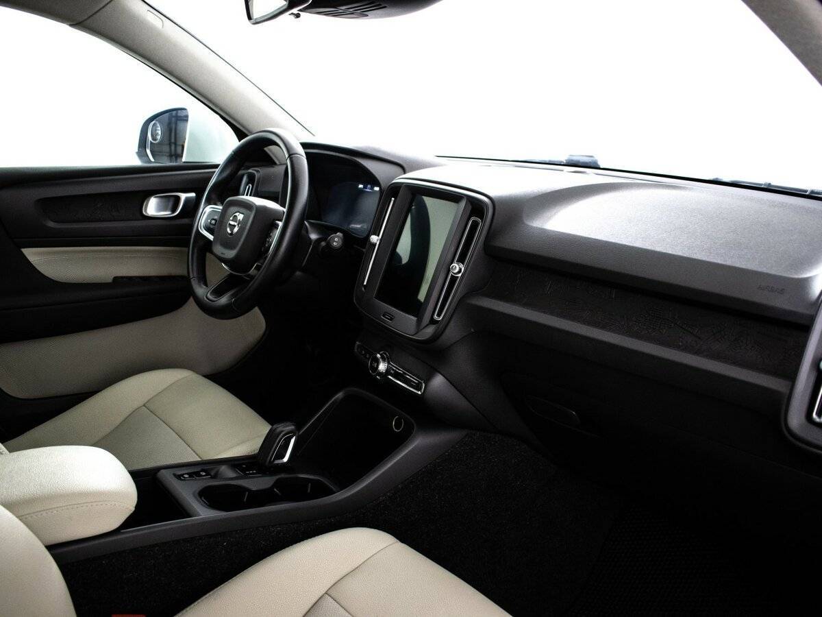 Б/У Вольво ИксЦ40 2020 года. Фото: #5