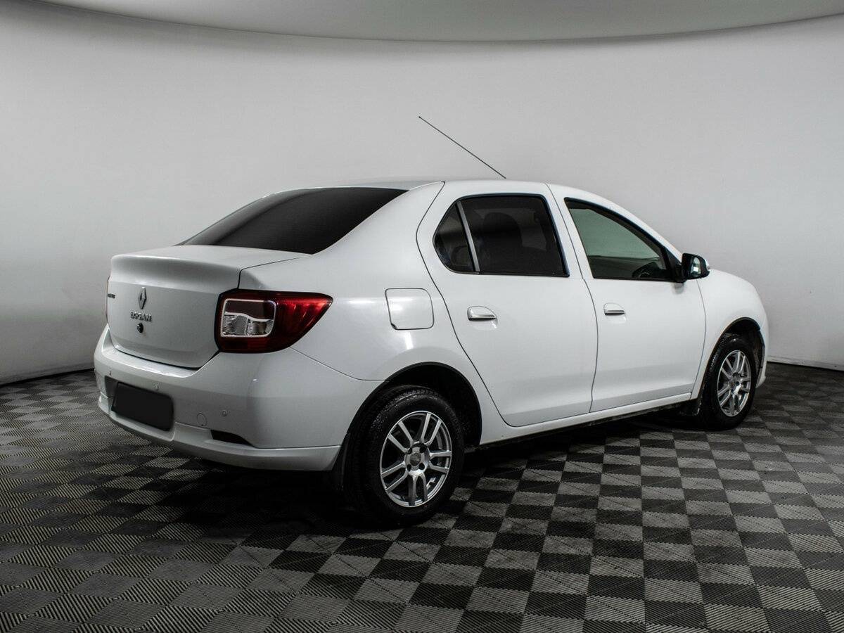 Б/У Рено Логан 2017 года. Фото: #4