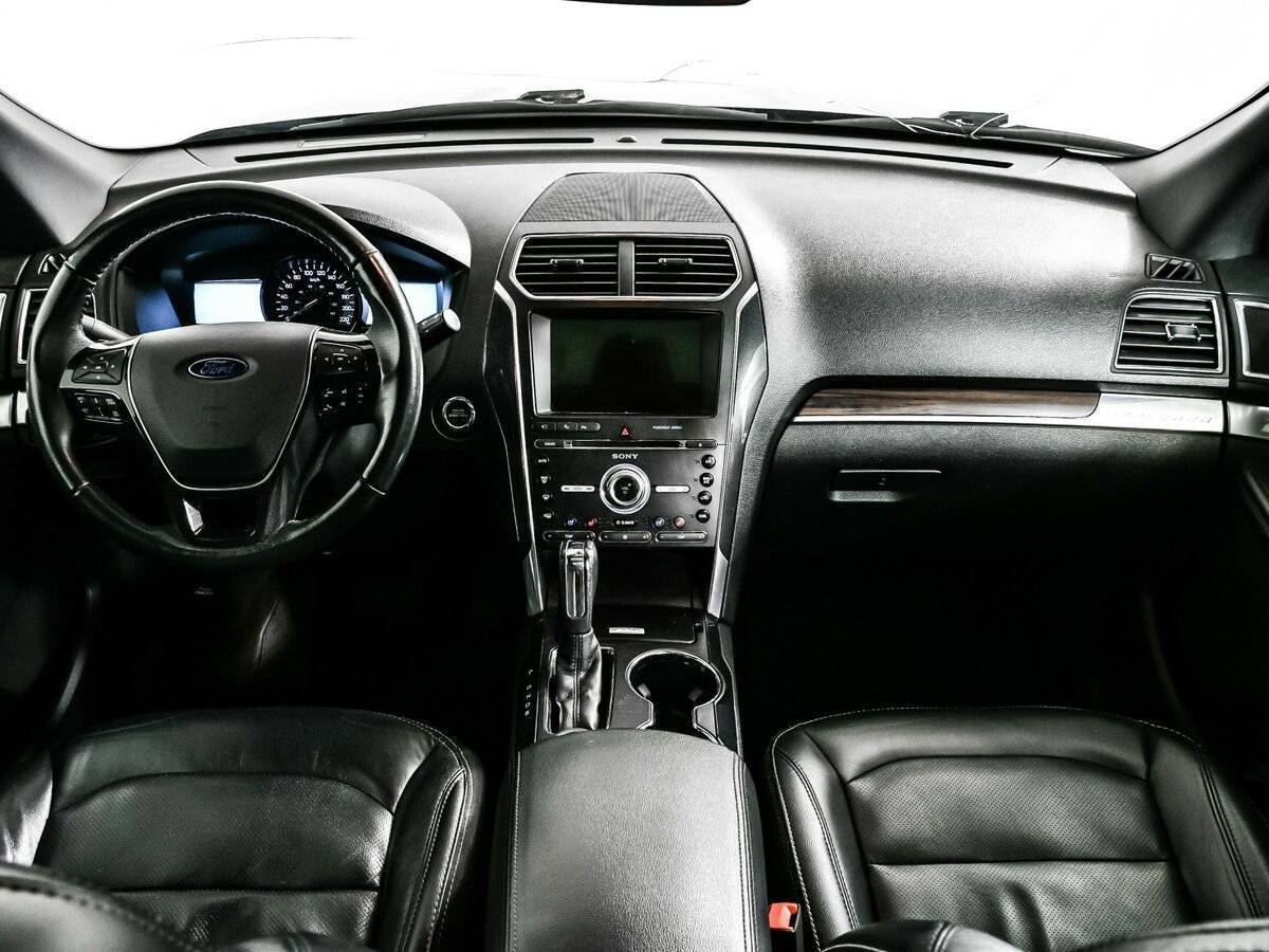 Б/У Форд Експлорер 2017 года. Фото: #10