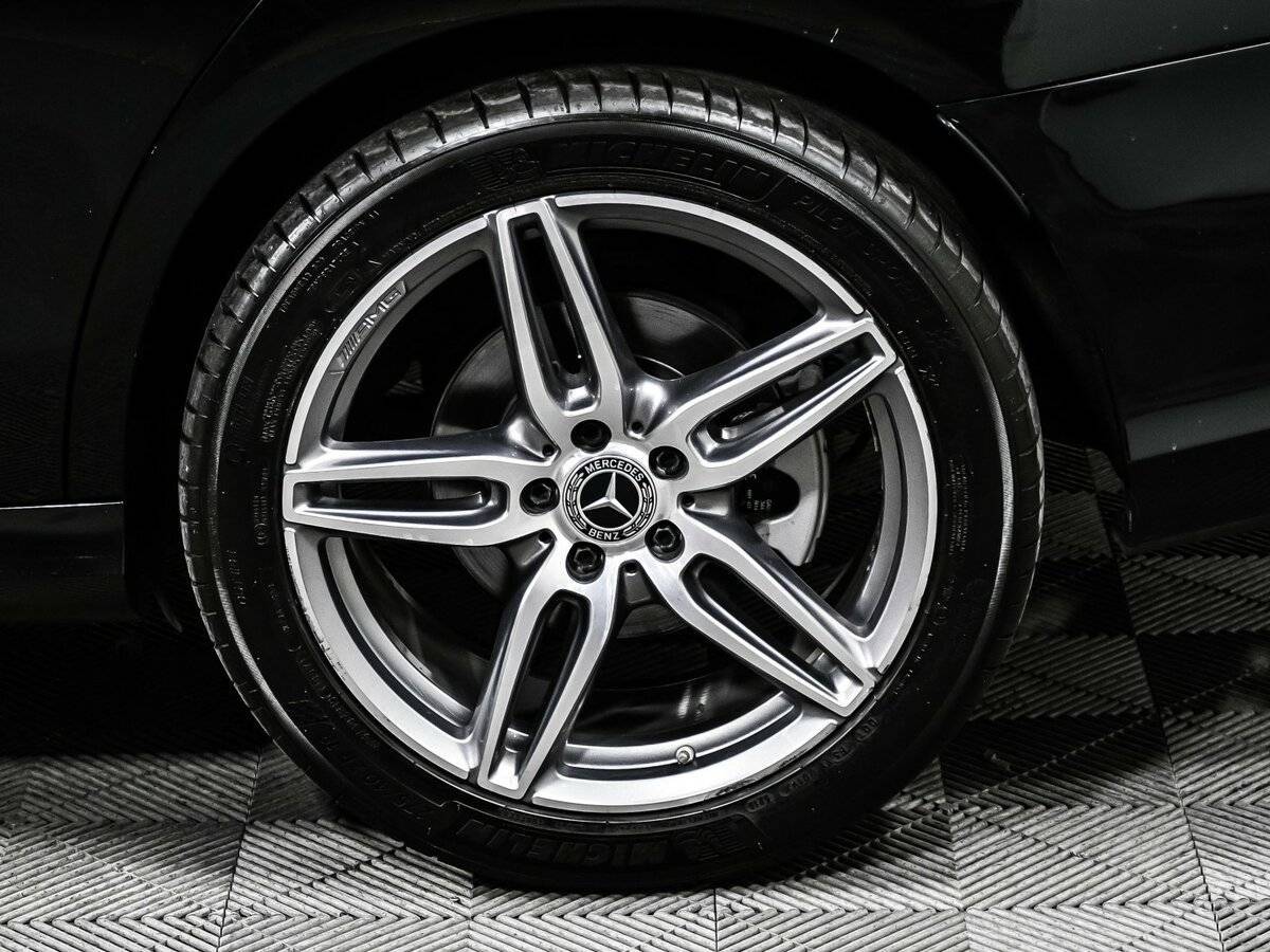 Б/У Мерседес-Бенц Е-Класс 2019 года. Фото: #14