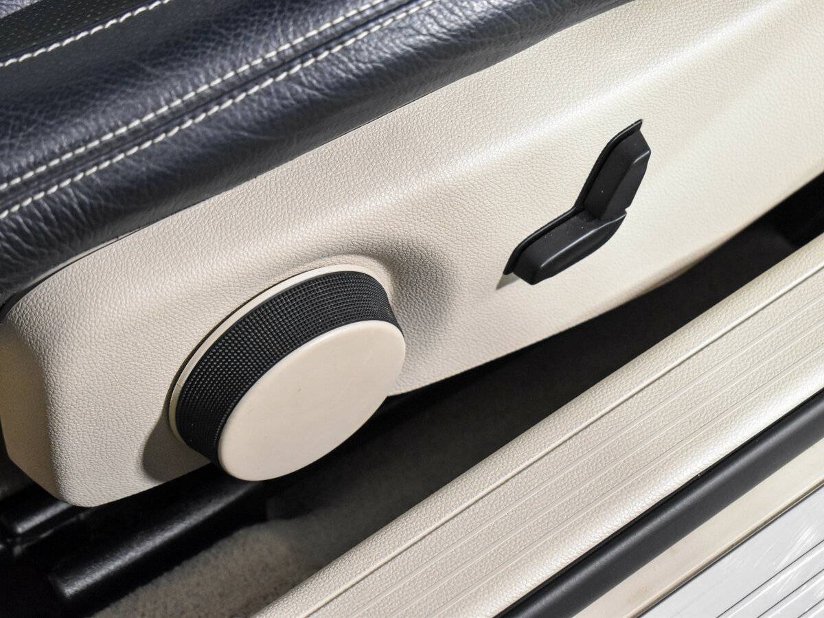 Б/У Мерседес-Бенц Е-Класс 2015 года. Фото: #9