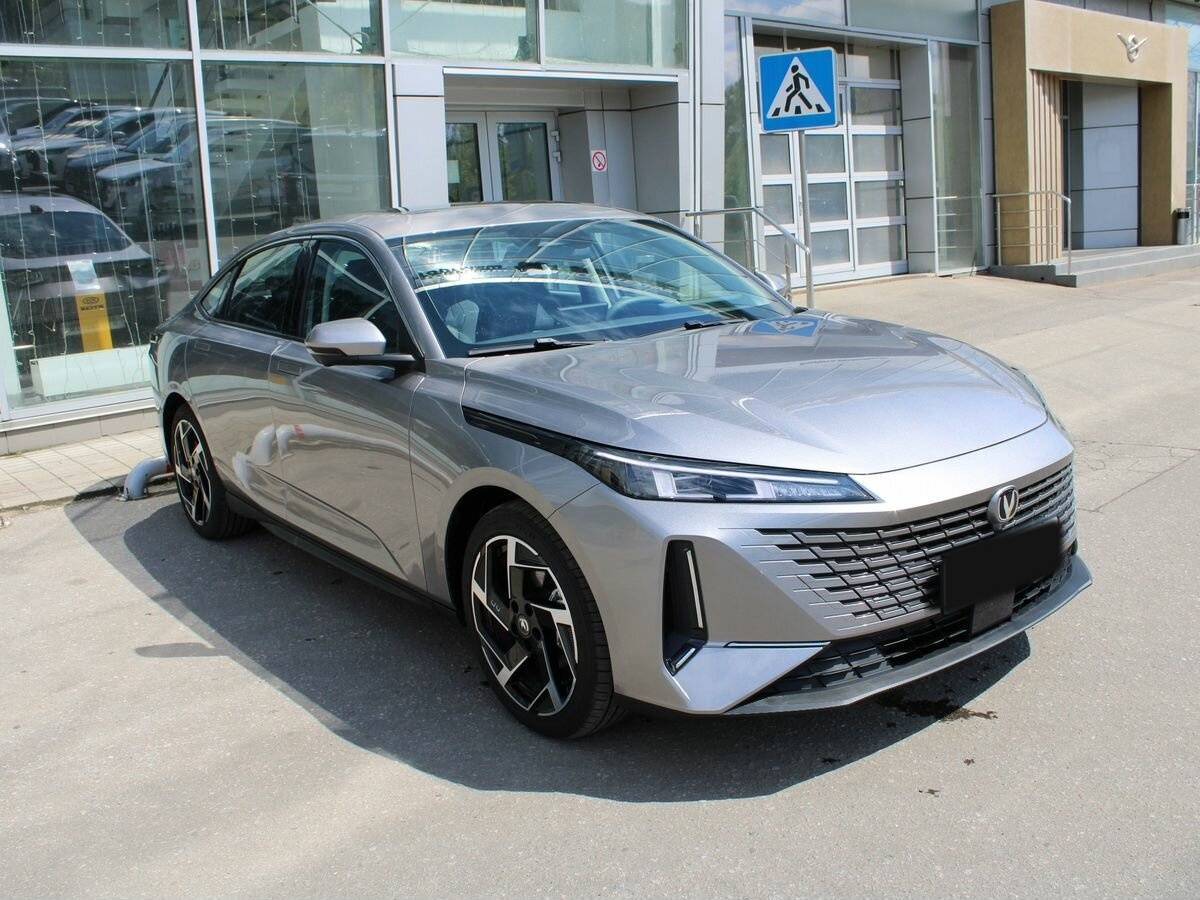 Б/У Чанган Ламур 2023 года. Фото: #2