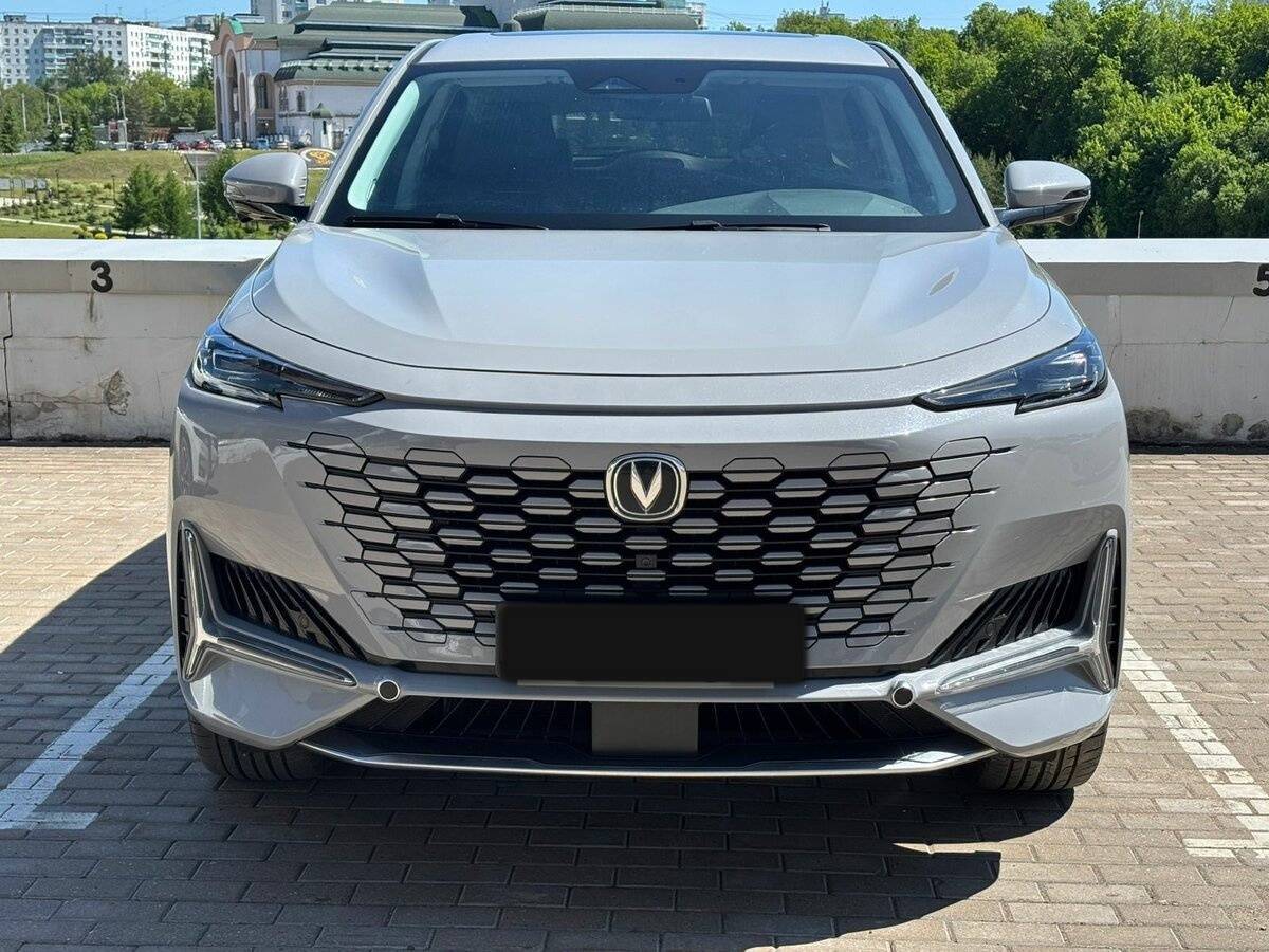 Б/У Чанган УНИ-К 2023 года. Фото: #2