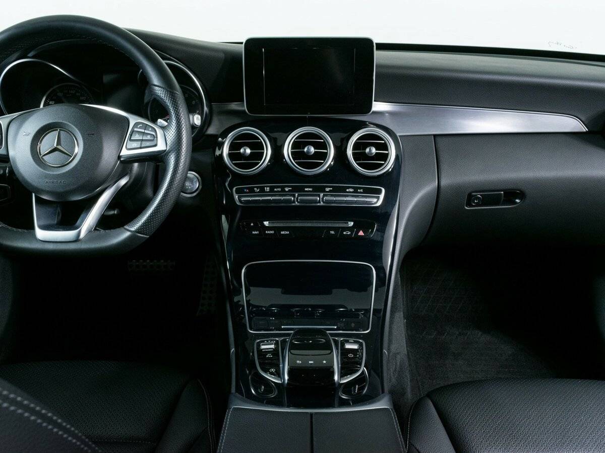 Б/У Мерседес-Бенц Ц-Класс 2016 года. Фото: #10