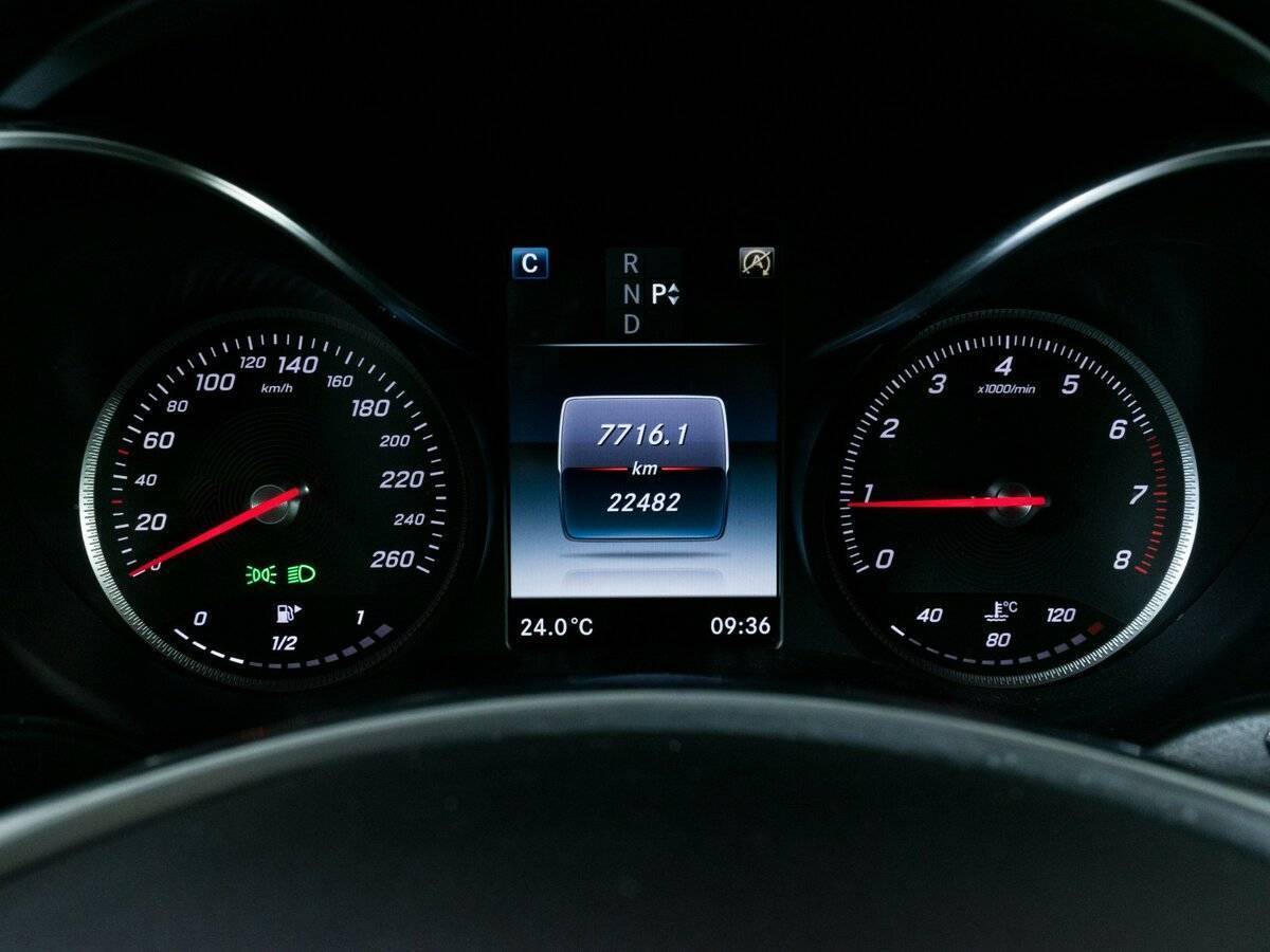 Б/У Мерседес-Бенц Ц-Класс 2016 года. Фото: #12