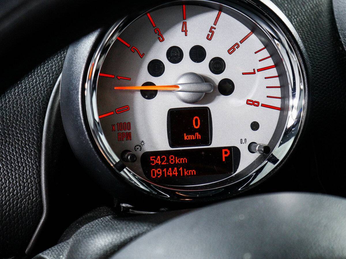 Б/У Мини Каунтримэн 2013 года. Фото: #10