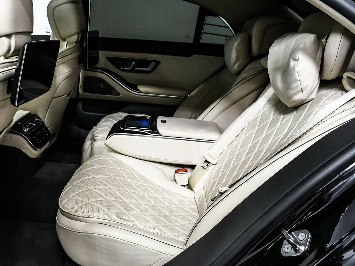 Б/У Мерседес-Бенц С-Класс 2020 года. Фото: #12