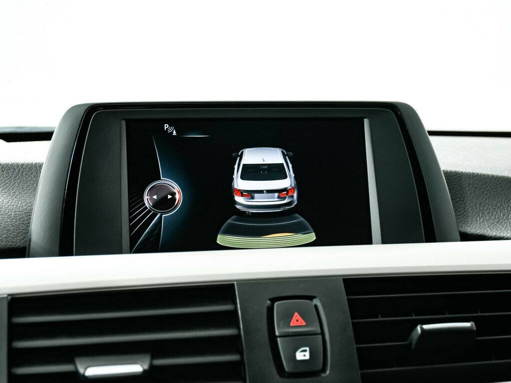 Б/У БМВ 3 серии 2015 года. Фото: #12