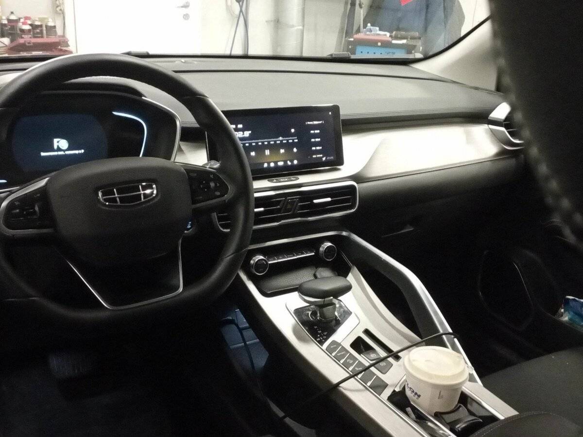 Б/У Джили Кулрэй 2023 года. Фото: #4