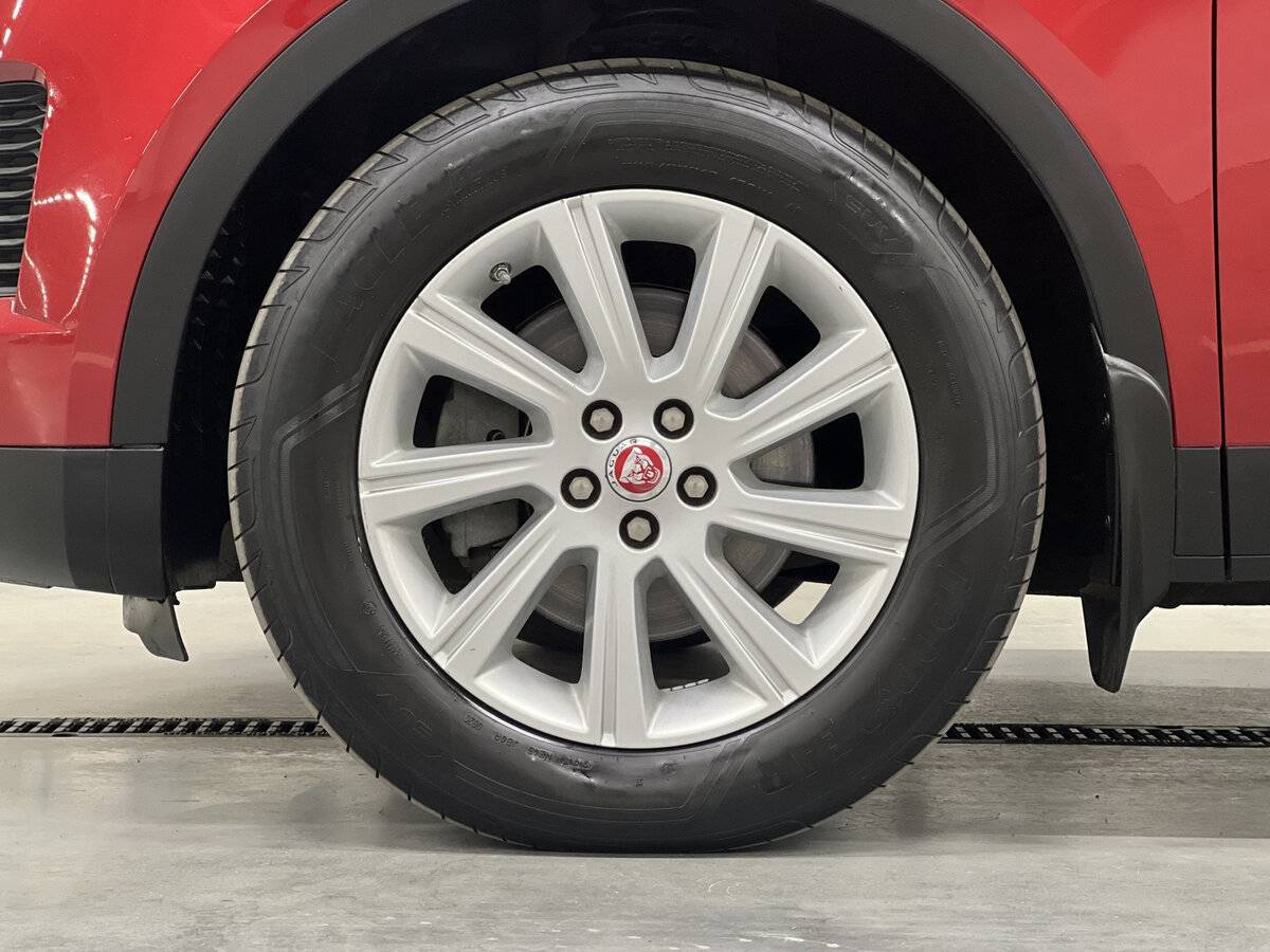 Б/У Ягуар Е-Пэйс 2018 года. Фото: #17