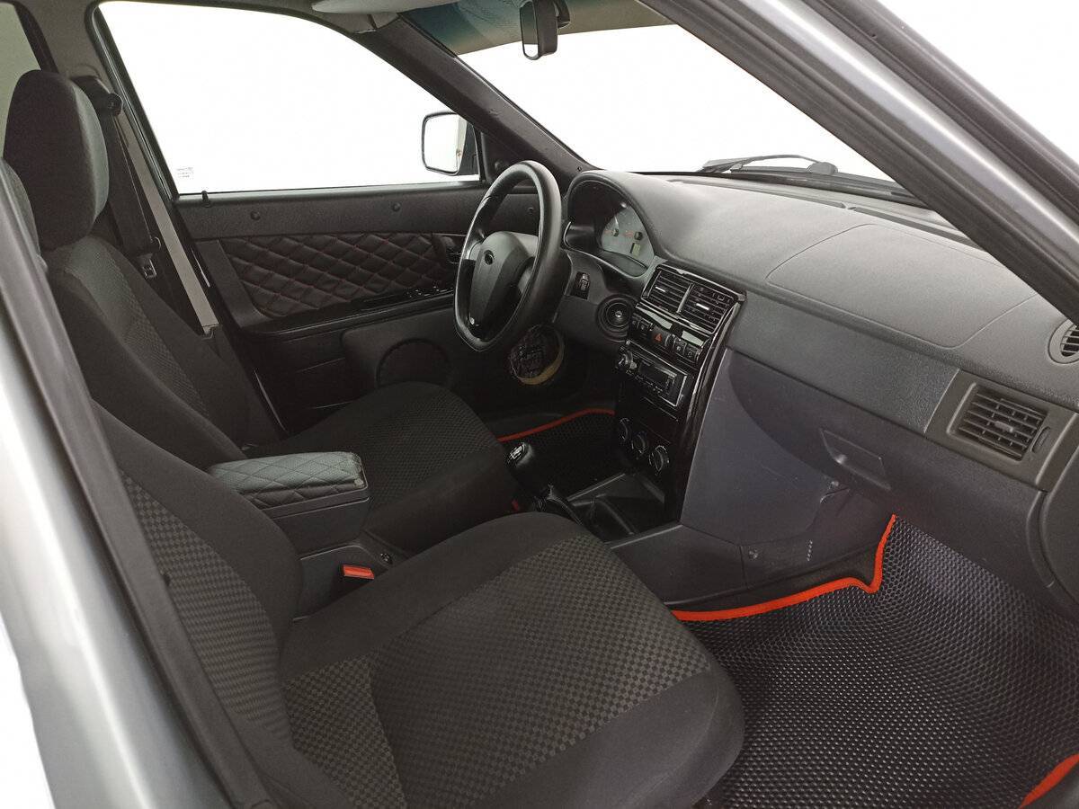 Б/У Лада (ВАЗ) Приора 2011 года. Фото: #10