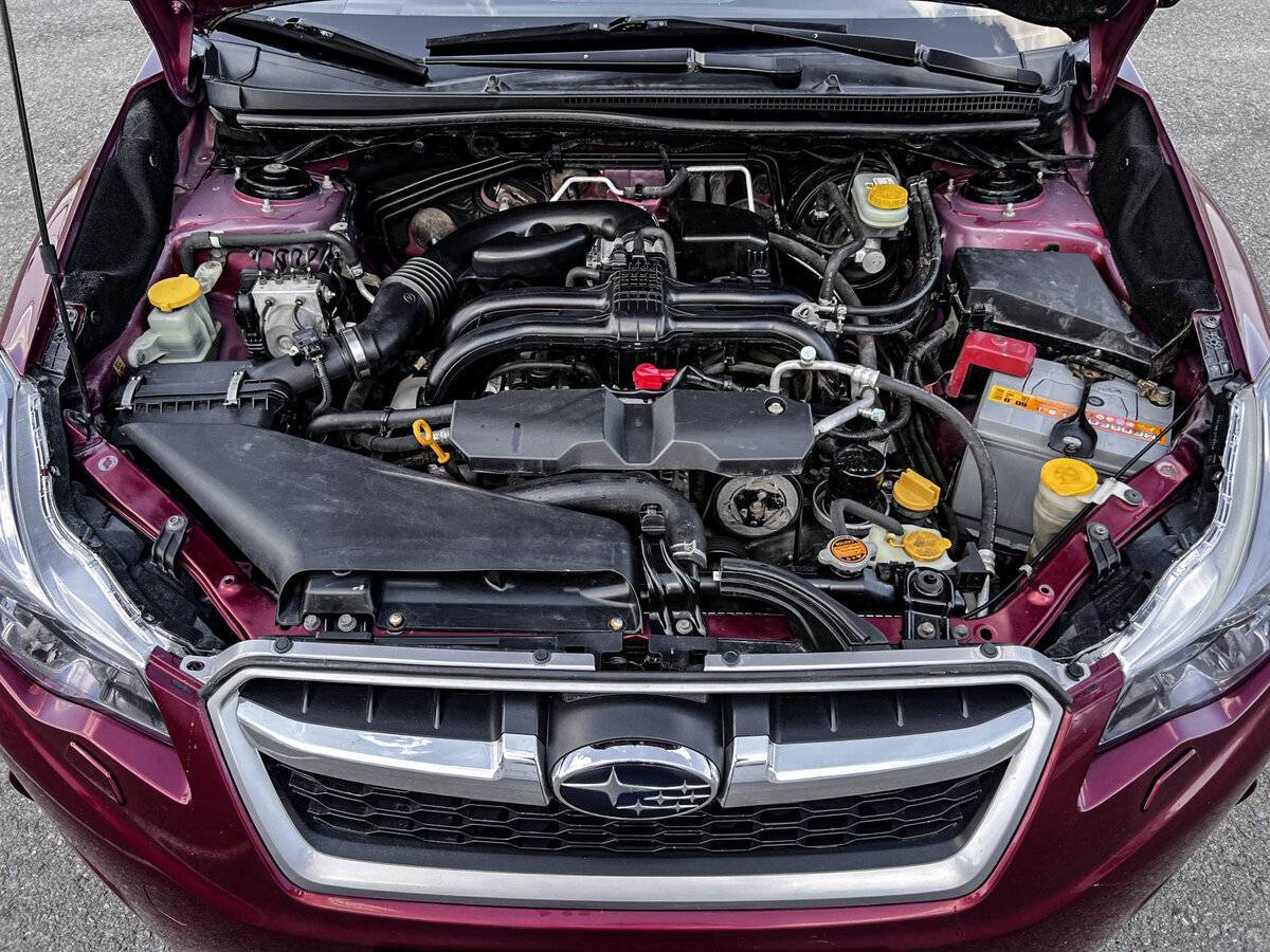 Б/У Субару ИксВи 2012 года. Фото: #8