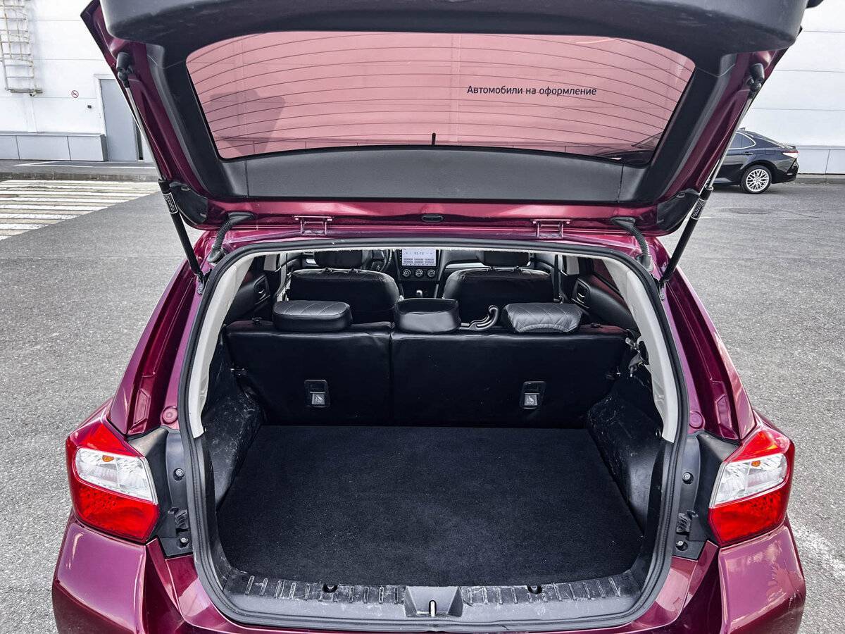 Б/У Субару ИксВи 2012 года. Фото: #9