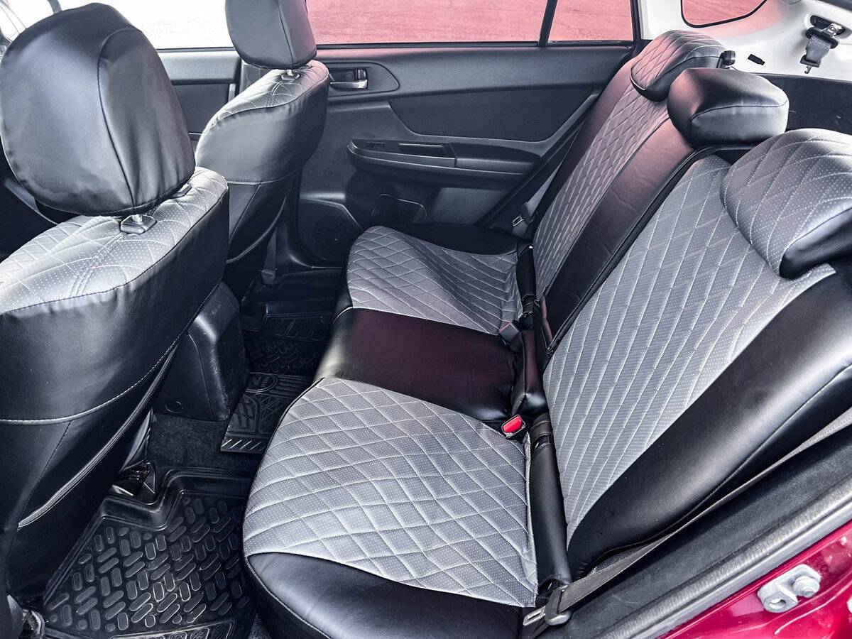 Б/У Субару ИксВи 2012 года. Фото: #11