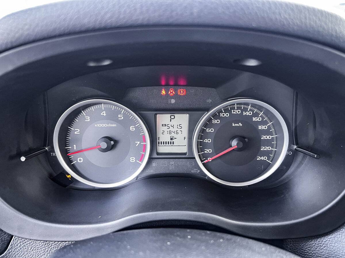 Б/У Субару ИксВи 2012 года. Фото: #12